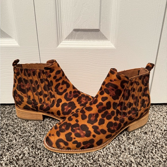 Leopard print ankle boots - Picture 2 of 3